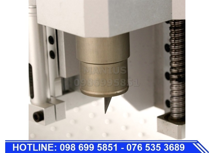 Máy cắt CNC mút xốp